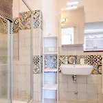 5 Bedroom Stunning In Holiday home Lavagna