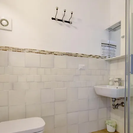 5 Bedroom Cozy Home In Lavagna 度假居 *