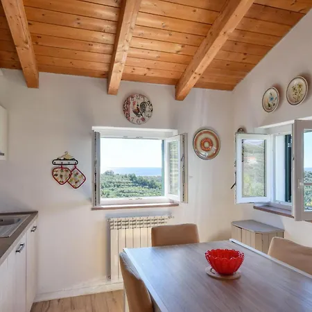 5 Bedroom Stunning In Lavagna
