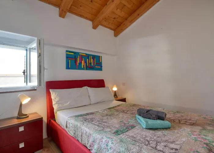 5 Bedroom Stunning In * Lavagna