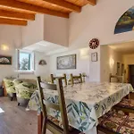 5 Bedroom Stunning In Vakantiehuis Lavagna