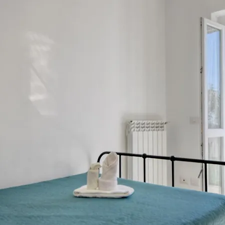Amazing In With Kitchenette