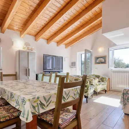 5 Bedroom Cozy In * Lavagna